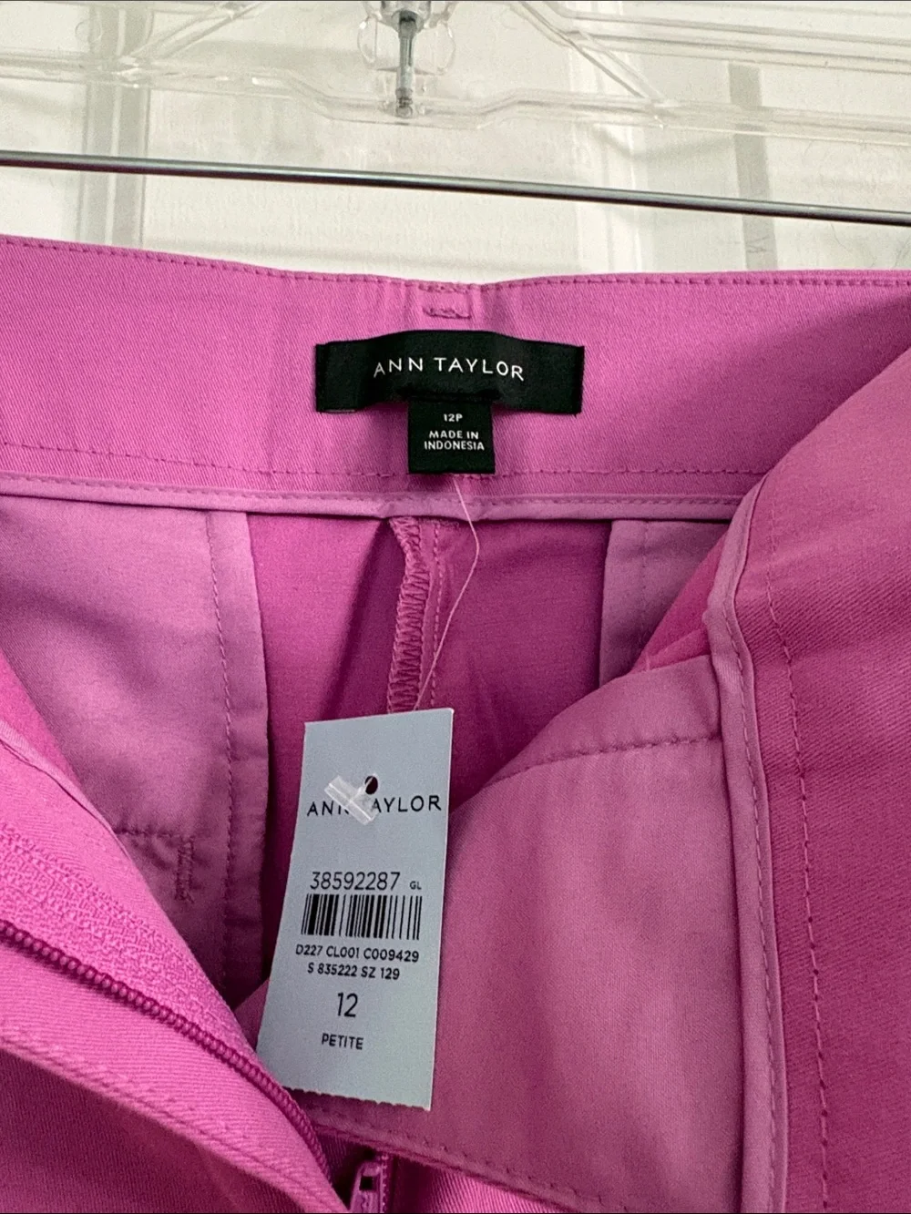 Ann Taylor Classic Broadwalk Shorts in Vivid Magenta Cotton/ Spandex Blend